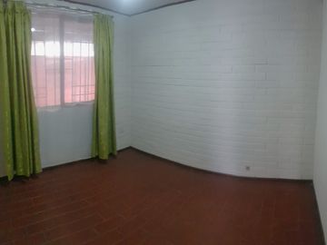 VENTA CASA BARRIO RESIDENCIAL EN PASAJE CERRADO