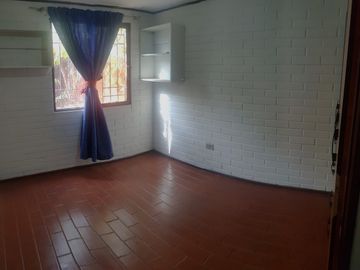 VENTA CASA BARRIO RESIDENCIAL EN PASAJE CERRADO