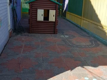 EXCELENTE OPORTUNIDAD VENTA CASA-JARDIN INFANTIL