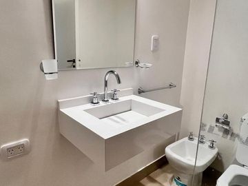 Cerviño y Lafinur - LOFT Totalmente Reciclado con Balcón - Palermo Chico
