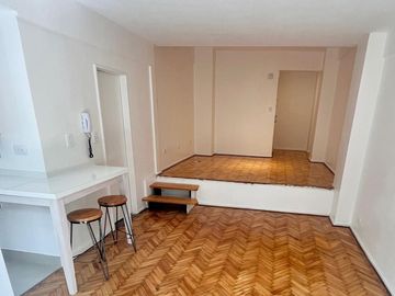 Cerviño y Lafinur - LOFT Totalmente Reciclado con Balcón - Palermo Chico