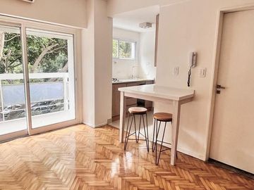 Cerviño y Lafinur - LOFT Totalmente Reciclado con Balcón - Palermo Chico