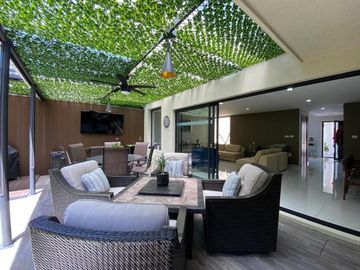 CASA EN VENTA EN METEPEC, EN EL CASTAÑO CON TERRAZA