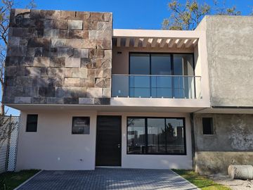 URQUIJO Irrigación y colegios, zona Liverpool, alberca, Gym,
