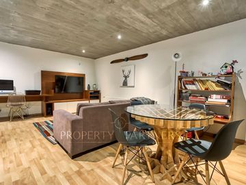 Moderna casa El Huinganal