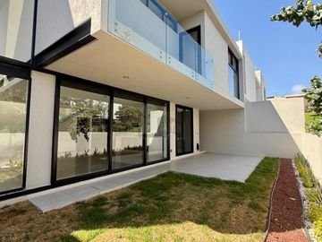 Casa en venta en Querétaro. Fraccionamiento Altozano.