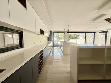 Casa en venta en Querétaro. Fraccionamiento Altozano.
