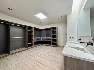 Casa en venta en Querétaro. Fraccionamiento Altozano.