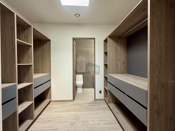 Casa en venta en Querétaro. Fraccionamiento Altozano.