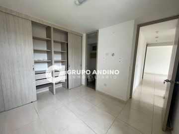 VENTA de APARTAMENTO en GIRON