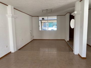 Venta de Casa a pie de Calle