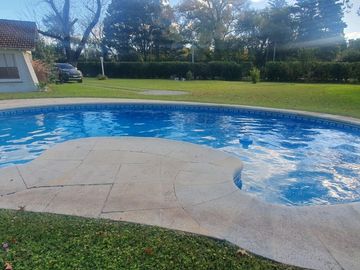 Casaquinta en Venta -