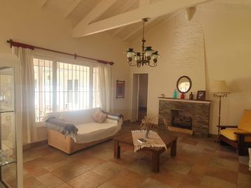 Casaquinta en Venta -