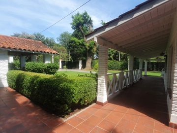 Casaquinta en Venta -