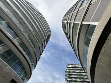 2 amb con Toilete   Cochera - Infinity Tower - Venta