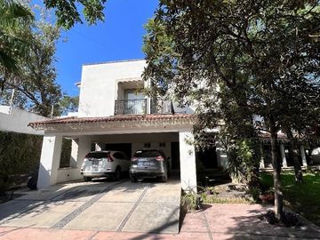Hermosa Casa en Venta en Las Jaras Monterrey