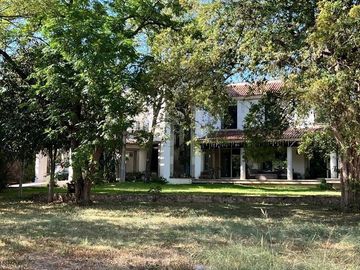 Hermosa Casa en Venta en Las Jaras Monterrey