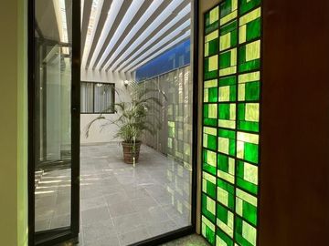 Residencia en Colima, en exclusivo condominio - Amplios espacios