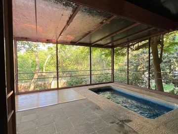 Residencia en Colima, en exclusivo condominio - Amplios espacios