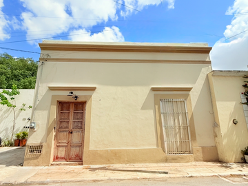 BELLA CASA EN VENTA UBICADA EN EL CENTRO DE MÉRIDA, SAN JUAN.