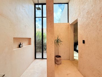 BELLA CASA EN VENTA UBICADA EN EL CENTRO DE MÉRIDA, SAN JUAN.