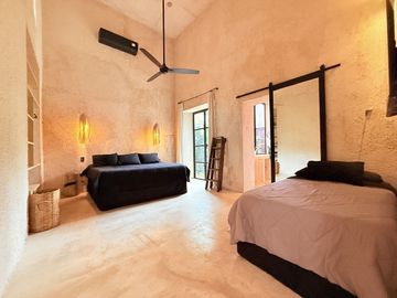 BELLA CASA EN VENTA UBICADA EN EL CENTRO DE MÉRIDA, SAN JUAN.