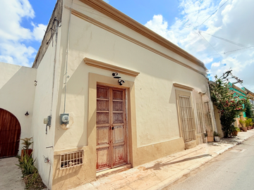 BELLA CASA EN VENTA UBICADA EN EL CENTRO DE MÉRIDA, SAN JUAN.