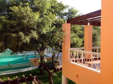EL BOSQUE CASA EN VENTA  5 DORMITORIOS