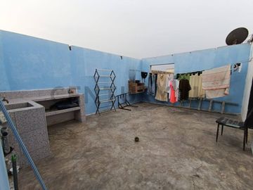 VENTA DE CASA EN LA PERLA CALLAO JUNTO AL PARQUE