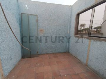VENTA DE CASA EN LA PERLA CALLAO JUNTO AL PARQUE