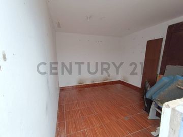 VENTA DE CASA EN LA PERLA CALLAO JUNTO AL PARQUE