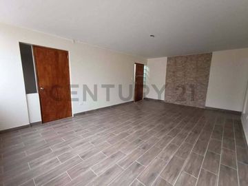 VENTA DE CASA EN LA PERLA CALLAO JUNTO AL PARQUE