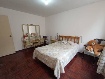 VENTA DE CASA EN LA PERLA CALLAO JUNTO AL PARQUE