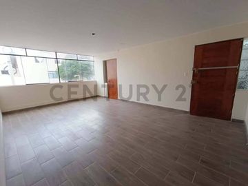 VENTA DE CASA EN LA PERLA CALLAO JUNTO AL PARQUE