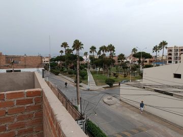 VENTA DE CASA EN LA PERLA CALLAO JUNTO AL PARQUE