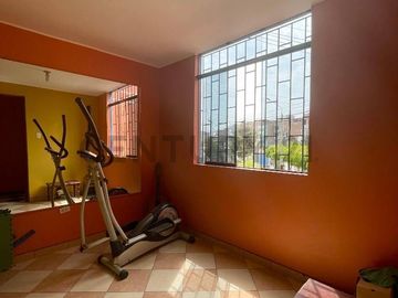 Excelente oportunidad Casa de 2 Pisos en San Martín de Porres