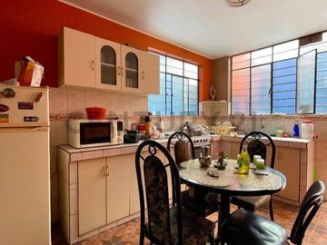 Excelente oportunidad Casa de 2 Pisos en San Martín de Porres