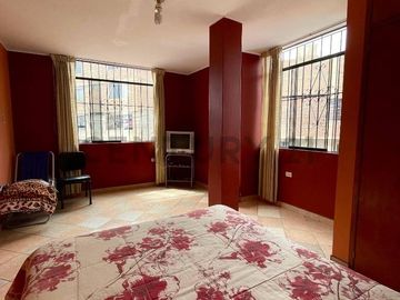 Excelente oportunidad Casa de 2 Pisos en San Martín de Porres