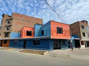 Excelente oportunidad Casa de 2 Pisos en San Martín de Porres