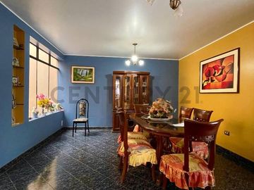 Excelente oportunidad Casa de 2 Pisos en San Martín de Porres