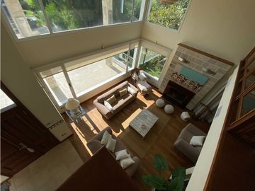 CASA LUXURY EN CARILÓ ALQUILER TEMPORAL A METROS DEL MAR