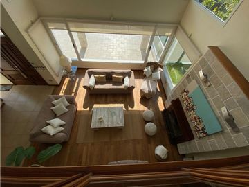 CASA LUXURY EN CARILÓ ALQUILER TEMPORAL A METROS DEL MAR