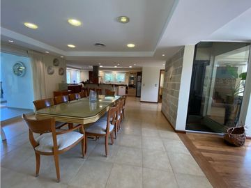 CASA LUXURY EN CARILÓ ALQUILER TEMPORAL A METROS DEL MAR