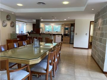 CASA LUXURY EN CARILÓ ALQUILER TEMPORAL A METROS DEL MAR