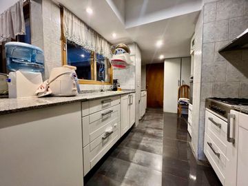SEMI PISO EN VENTA - AV EMILIO CIVIT - CIUDAD