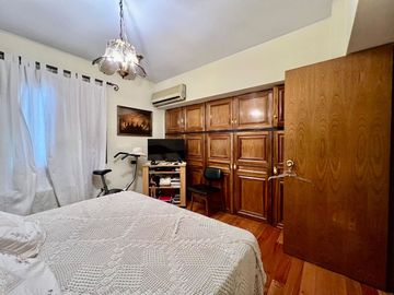 SEMI PISO EN VENTA - AV EMILIO CIVIT - CIUDAD
