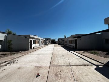 venta complejo a estrenar casas y dúplex luzuriaga
