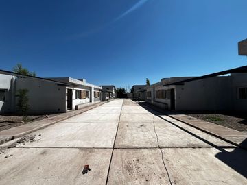 venta complejo a estrenar casas y dúplex luzuriaga