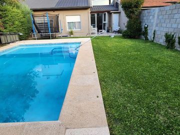CASA 4 AMB EN VENTA BARRIO MIRASOLES MONTE GRANDE