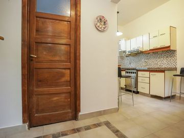 Venta Hermosa Casa Tipo PH 5 ambientes en Almagro